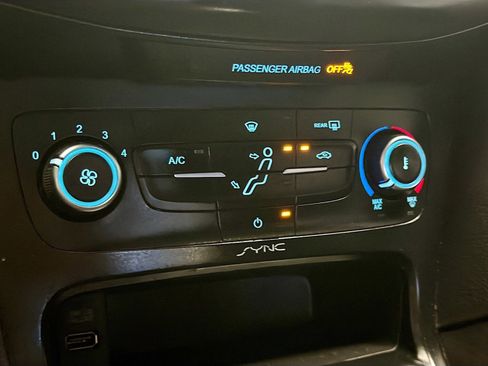 Used 2016 Ford Focus SE FWD image 10