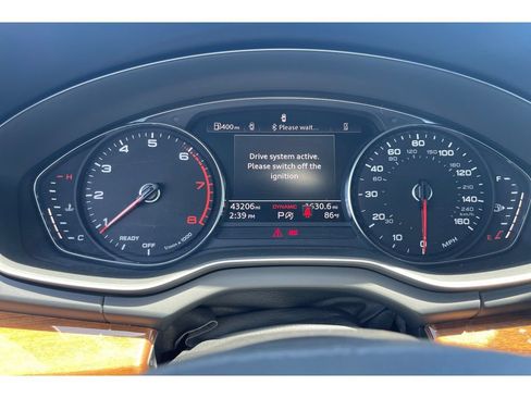 Used 2024 Audi Q5 2.0T Premium AWD/4WD image 40