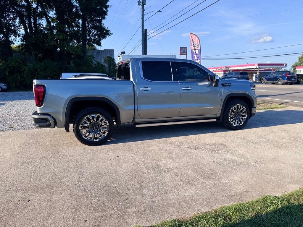 Used 2023 GMC Sierra 1500 Denali Ultimate AWD/4WD image 14