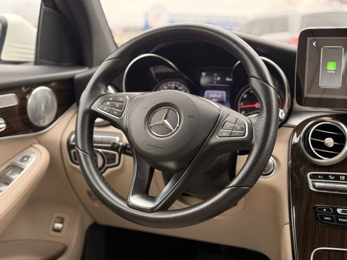 Used 2017 Mercedes-Benz GLC 300 4MATIC image 34