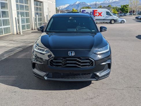 Used 2025 Honda HR-V Sport image 11