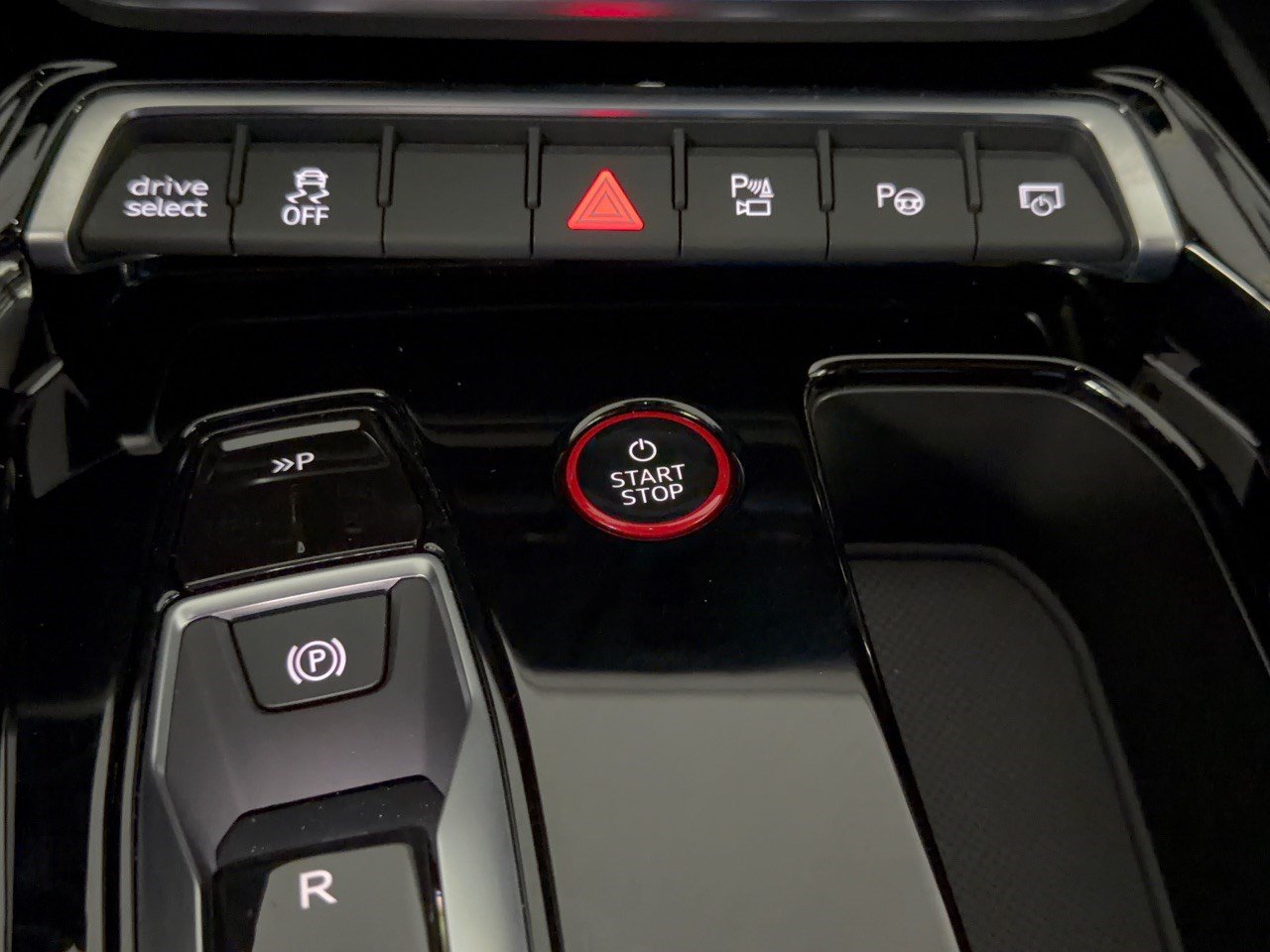 Certified 2023 Audi RS e-tron GT w/ Carbon Performance Package AWD/4WD image 20