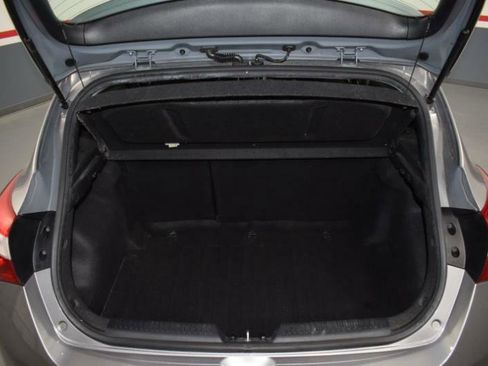 Used 2013 Hyundai Elantra GT image 16