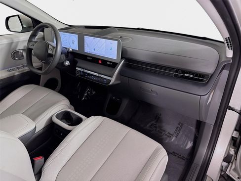 Certified 2024 Hyundai Ioniq 5 Limited RWD image 30
