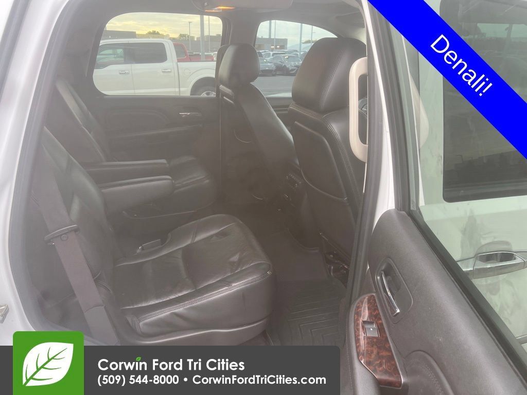 Used 2012 GMC Yukon Denali AWD/4WD image 10