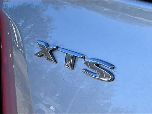 Used 2019 Cadillac XTS image 10