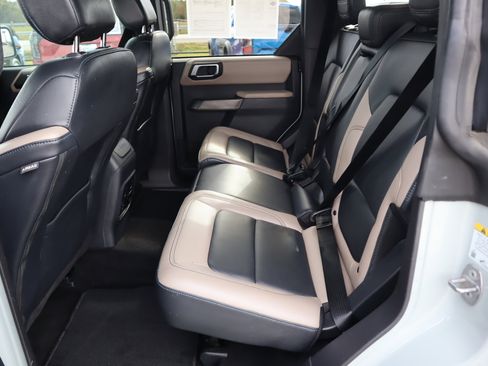 Used 2023 Ford Bronco Wildtrak image 34