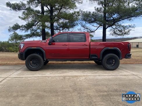 Used 2025 GMC Sierra 2500 AT4X image 7
