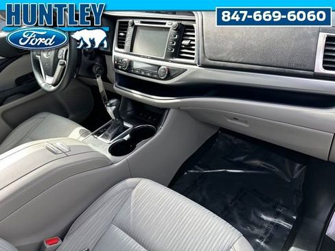 Used 2016 Toyota Highlander Plus image 10
