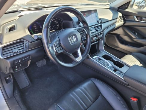 Used 2021 Honda Accord Touring image 14