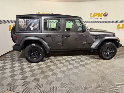 Used 2025 Jeep Wrangler Unlimited Sport AWD/4WD image 6