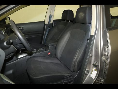 Used 2013 Nissan Rogue S AWD/4WD image 14