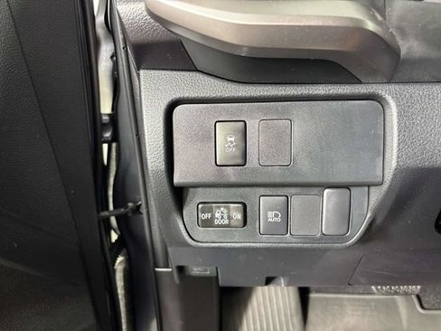 Used 2023 Toyota Tacoma SR5 AWD/4WD image 16