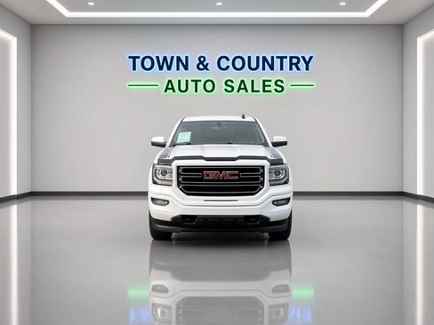 Used 2017 GMC Sierra 1500 SLE w/ SLE Value Package AWD/4WD image 9