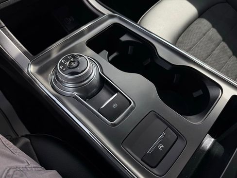 Certified 2022 Ford Edge ST-Line image 25