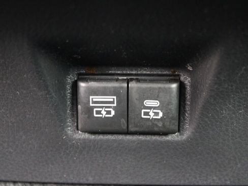 Used 2025 Toyota Camry LE FWD image 28