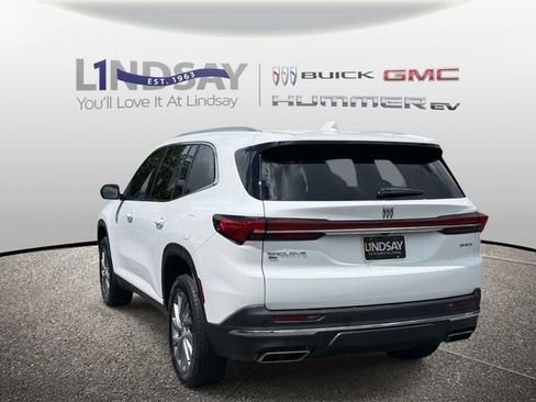 Certified 2026 Buick Enclave Preferred AWD/4WD image 5