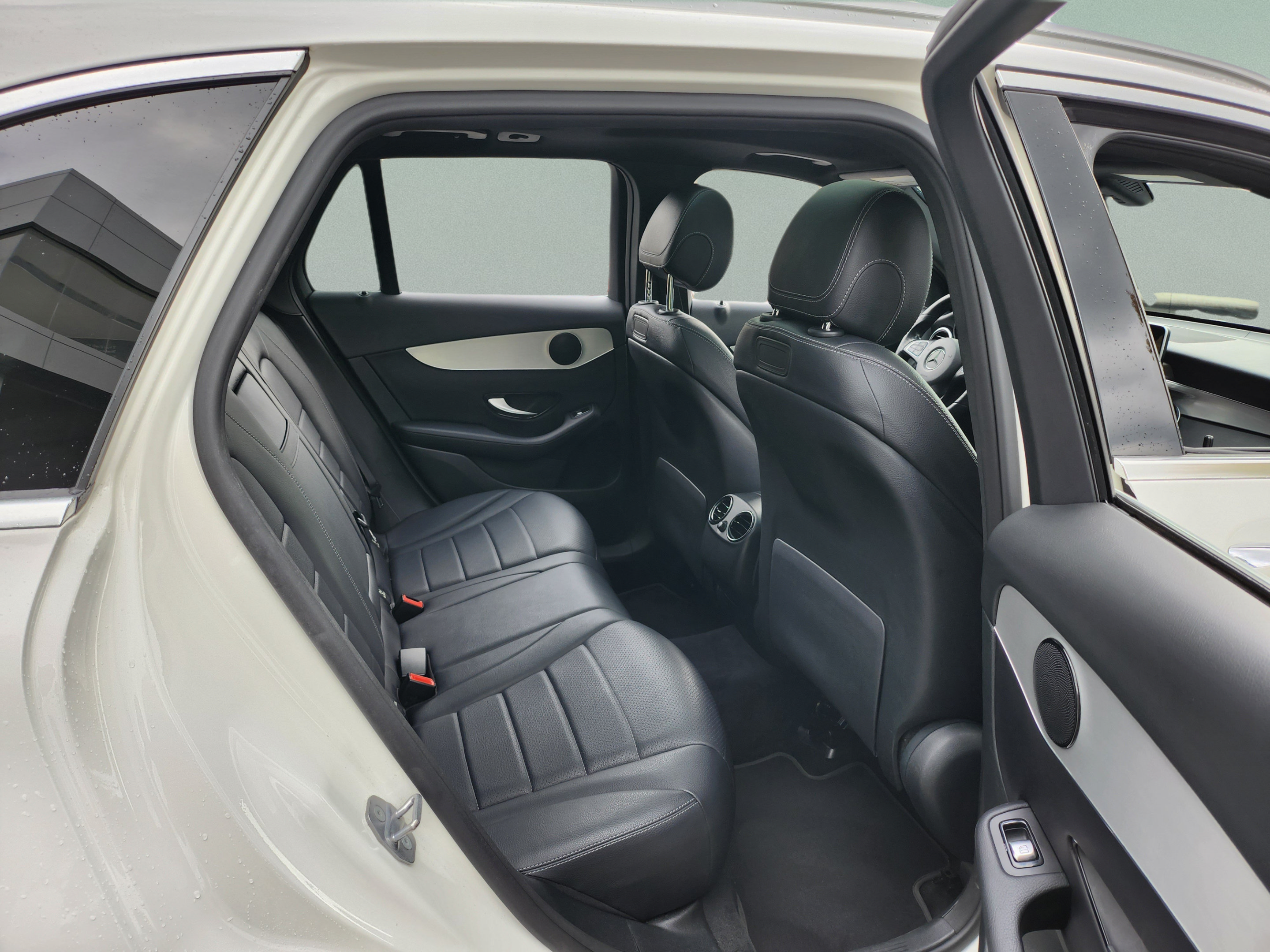 Used 2019 Mercedes-Benz GLC 300 image 26
