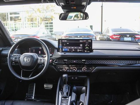 Used 2025 Honda Accord Sport image 18