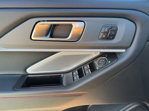 New 2026 Ford Explorer ST w/ Sun And Sound Package image 9