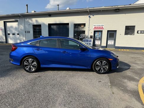 Used 2018 Honda Civic EX-T image 6