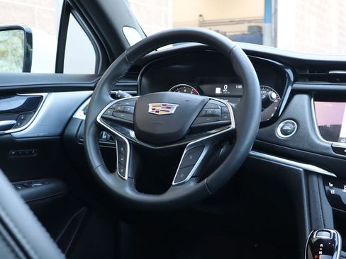 Used 2025 Cadillac XT5 Premium Luxury AWD/4WD image 45