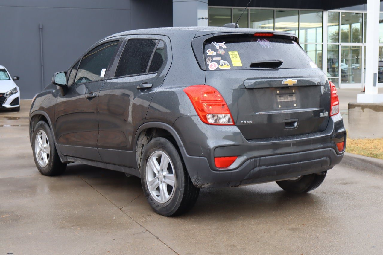 Used 2020 Chevrolet Trax LS w/ Tint and Cruise Package FWD image 3