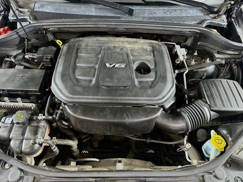 Used 2018 Jeep Grand Cherokee Laredo image 32