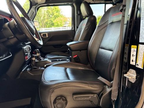 Used 2019 Jeep Wrangler Unlimited Rubicon w/ Dual Top Group AWD/4WD image 4