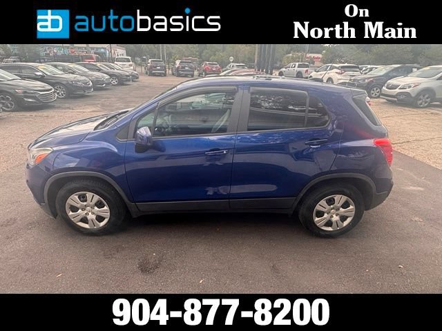 Used 2017 Chevrolet Trax LS FWD image 4