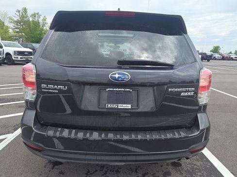 Used 2017 Subaru Forester 2.5i Premium w/ All-Weather Package AWD/4WD image 9