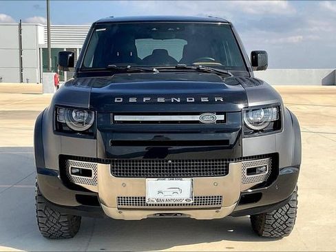 Used 2020 Land Rover Defender 110 X image 3