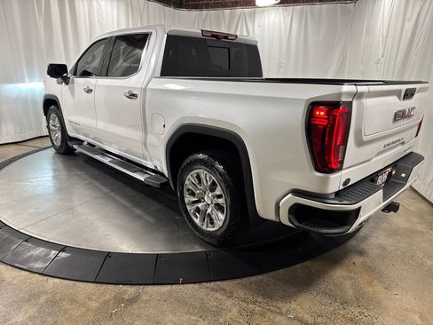 Used 2023 GMC Sierra 1500 Denali w/ Technology Package AWD/4WD image 7