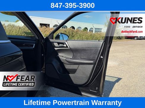 Used 2024 Mitsubishi Outlander SE image 14