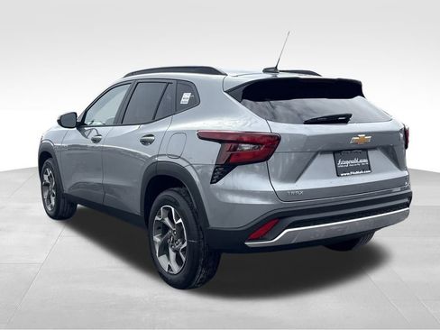 Certified 2026 Chevrolet Trax LT w/ Sunroof Package image 7