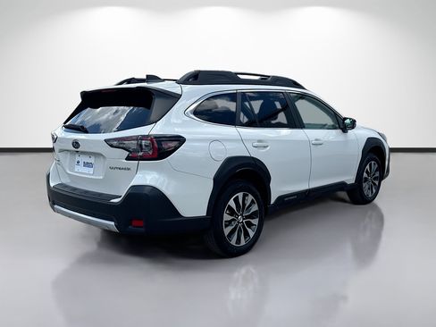 Used 2024 Subaru Outback Limited AWD/4WD image 3