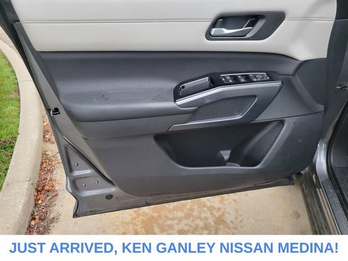 Certified 2024 Nissan Pathfinder SL w/ SL Premium Package AWD/4WD image 15