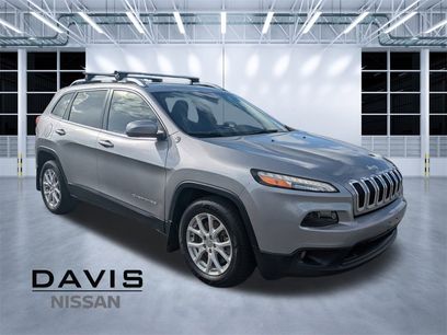 Used 2017 Jeep Cherokee Latitude w/ Safety/Convenience Group