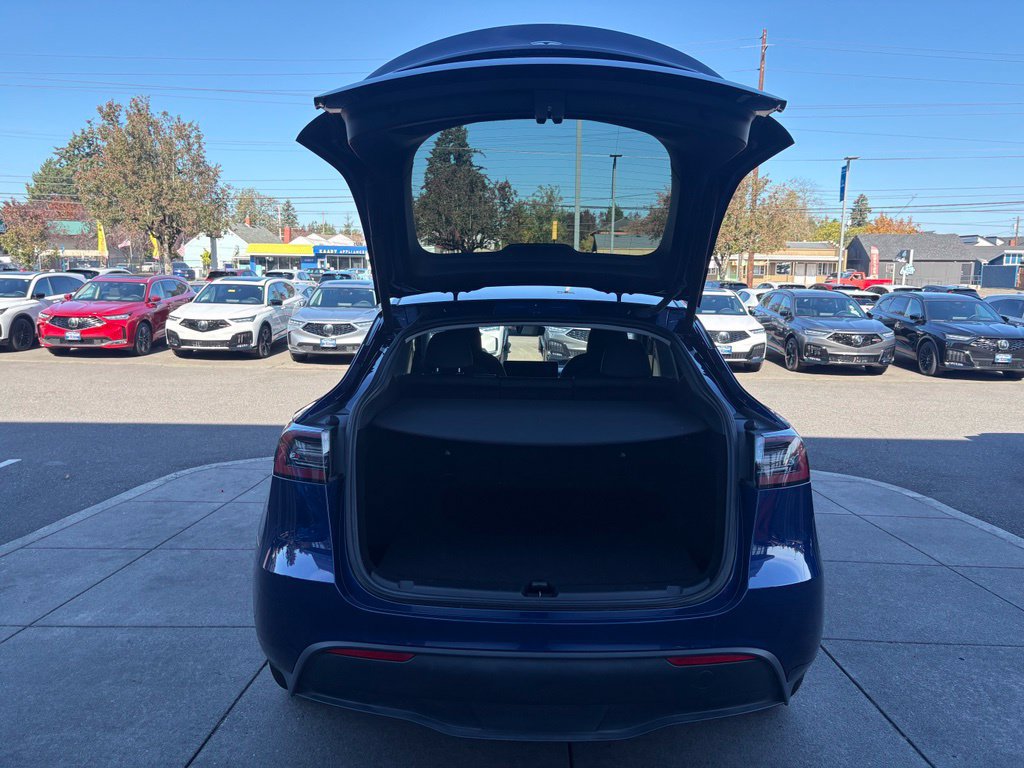 Used 2023 Tesla Model Y Long Range AWD/4WD image 8