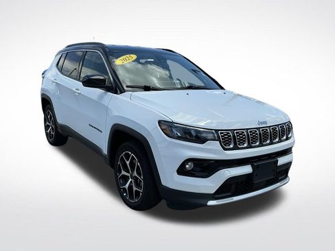 Used 2025 Jeep Compass Limited AWD/4WD image 17