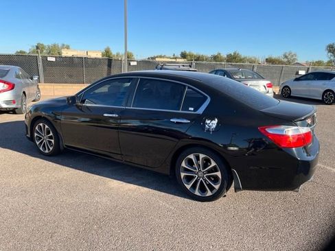 Used 2015 Honda Accord Sport image 4
