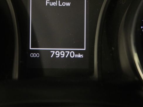 Used 2020 Toyota Camry SE image 24