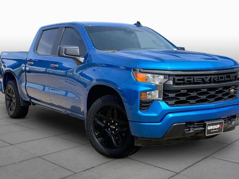 Certified 2022 Chevrolet Silverado 1500 Custom w/ LPO, Dark Essentials Package AWD/4WD image 3