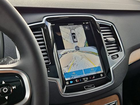 Certified 2025 Volvo XC90 B6 Plus w/ Protection Package Premier image 19