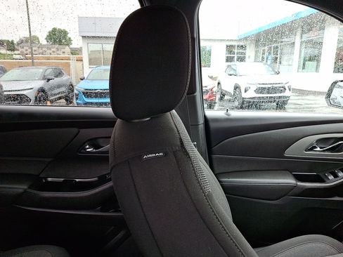 Certified 2023 Chevrolet Traverse LT image 10