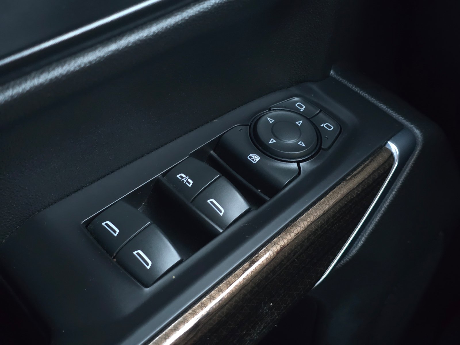 Used 2021 Chevrolet Silverado 1500 LT Trail Boss w/ LPO, Dark Essentials Package AWD/4WD image 25