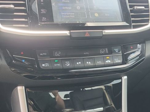 Used 2017 Honda Accord Touring image 24