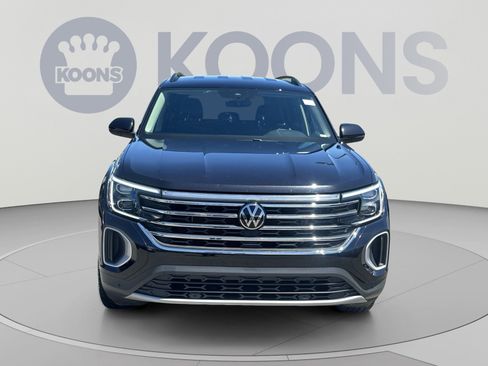 Used 2024 Volkswagen Atlas SE FWD image 19