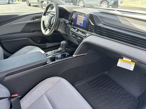 New 2025 Toyota Camry LE w/ Convenience Package FWD image 37