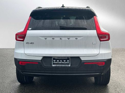 Certified 2023 Volvo XC40 Recharge Ultimate image 4